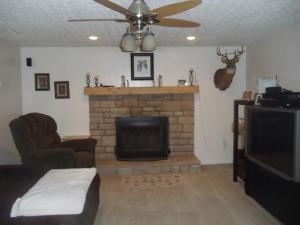 407 Lakeshore Dr E, Hebron, OH 43025 photo 6
