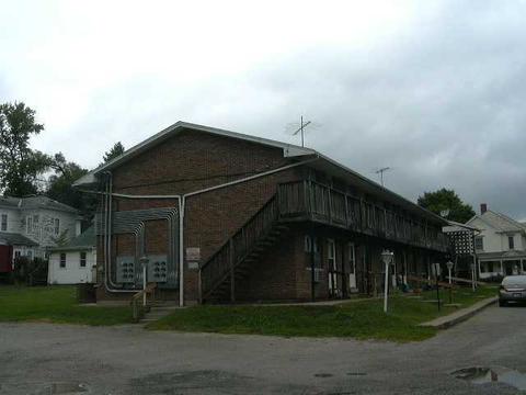 414 E Chestnut St, Lancaster, OH 43130 photo 2