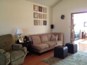 203 Christopher Ct, Hebron, OH 43025 photo 2