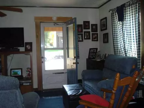 919 Pine St, Springfield, OH 45505 photo 4