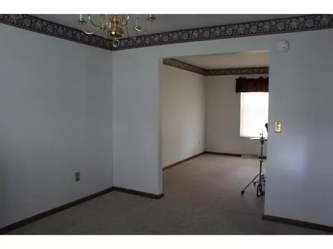 128 Troy Rd, Delaware, OH 43015 photo 3