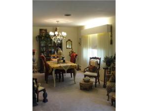 2670 Carousel Dr, Springfield, OH 45503 photo 3