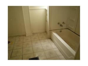 194 E Blake Ave, Columbus, OH 43202 photo 13