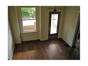 194 E Blake Ave, Columbus, OH 43202 photo 3