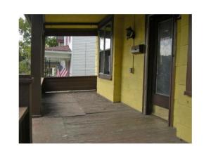 194 E Blake Ave, Columbus, OH 43202 photo 2