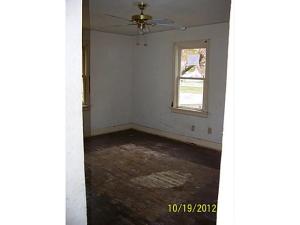 409 E Ohio St, Circleville, OH 43113 photo 2