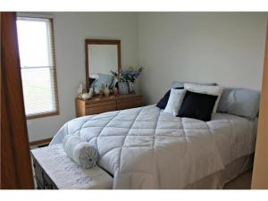 390 Cobblestone Dr, Delaware, OH 43015 photo 12