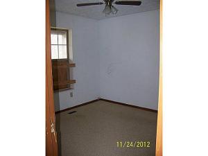 28008 Shoemaker Rd, Circleville, OH 43113 photo 3
