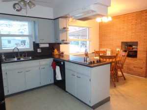 1389 Devonhurst Dr, Columbus, OH 43232 photo 2