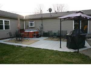 154 Greer Dr E, Newark, OH 43055 photo 2