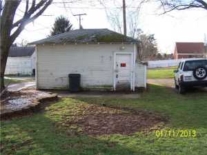617 N Maple St, Lancaster, OH 43130 photo 2