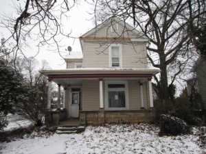 403 N Maple St, Lancaster, OH 43130 photo 1