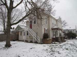 403 N Maple St, Lancaster, OH 43130 photo 2