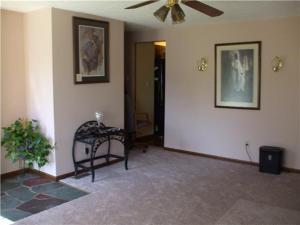 6501 Devonhill Rd, Columbus, OH 43229 photo 3