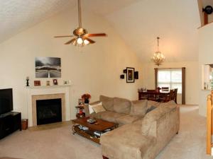 2943 Splitrock Rd, Columbus, OH 43221 photo 3