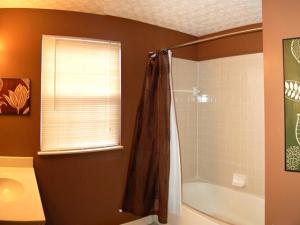 2943 Splitrock Rd, Columbus, OH 43221 photo 17
