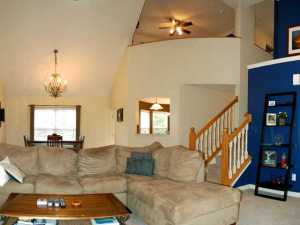 2943 Splitrock Rd, Columbus, OH 43221 photo 4