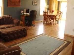 331 E High St, Circleville, OH 43113 photo 5