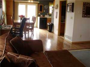 331 E High St, Circleville, OH 43113 photo 6
