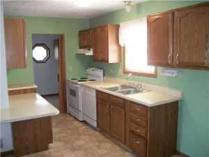 183 Rustic Dr, Circleville, OH 43113 photo 4