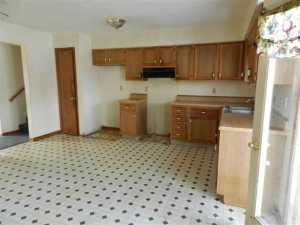 300 Cobblestone Dr, Delaware, OH 43015 photo 4