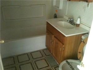 911 Dimson Dr, Whitehall, OH 43213 photo 5