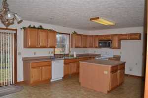 3367 Maple Grove Rd, Springfield, OH 45504 photo 3