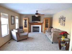 82 E Brooksedge Dr, Pataskala, OH 43062 photo 3