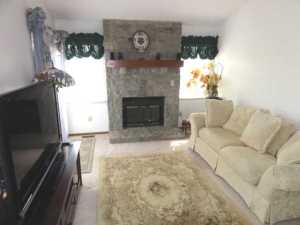 4136 Springtime Ct, Columbus, OH 43207 photo 2