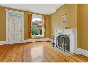 115 E Willow St, Columbus, OH 43206 photo 2