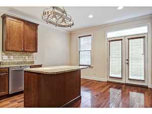 112 E 2nd Ave, Columbus, OH 43201 photo 11
