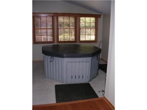 398 E Torrence Rd, Columbus, OH 43214 photo 8