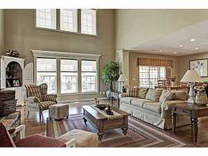2334 Maple Leaf Cir, Blacklick, OH 43004 photo 7
