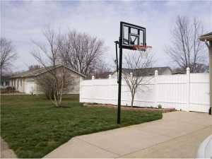 102 Rustic Dr, Circleville, OH 43113 photo 22