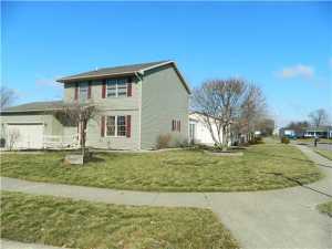 102 Rustic Dr, Circleville, OH 43113 photo 2