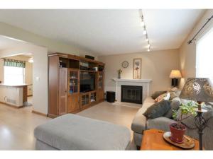 8433 Eldorado Dr, Powell, OH 43065 photo 3