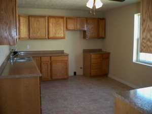 311 E High St, Circleville, OH 43113 photo 5