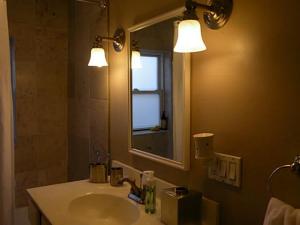 496 E Weber Rd, Columbus, OH 43202 photo 14