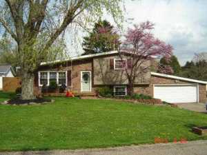 902 Wayne Dr, Heath, OH 43056 photo 1