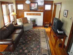 127 E Pacemont Rd, Columbus, OH 43202 photo 2