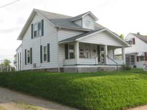 421 E Ohio St, Circleville, OH 43113 photo 1