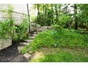 9 Lyonsgate Rd, Bexley, OH 43209 photo 3