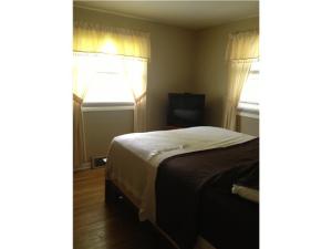 1076 E Markison Ave, Columbus, OH 43207 photo 7