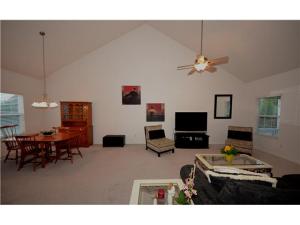 8402 Master Ct, Galloway, OH 43119 photo 6
