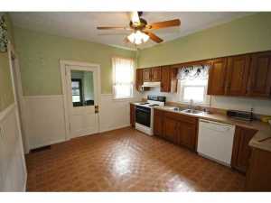 130 E Mill St, Circleville, OH 43113 photo 5