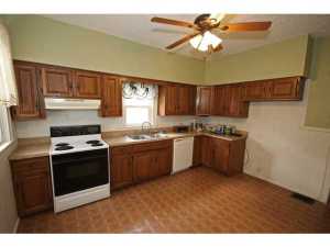 130 E Mill St, Circleville, OH 43113 photo 6