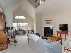 27 Murphys View Pl, Powell, OH 43065 photo 2