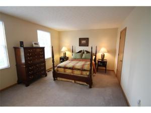 141 Lantern Chase Dr, Delaware, OH 43015 photo 12