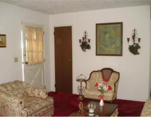1901 Marinette Dr, Springfield, OH 45503 photo 4