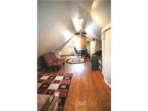 131 E Blake Ave, Columbus, OH 43202 photo 7